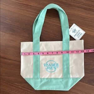 Trader Joe’s Mini Tote
Pastel green